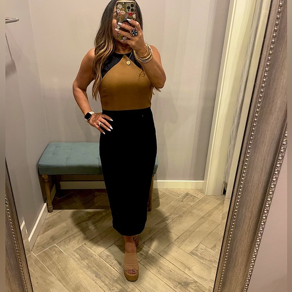 Diane Von Furstenberg Dresses & Skirts - Diane Von Furstenberg Colorblock Midi Dress Sleeveless Navy size 6